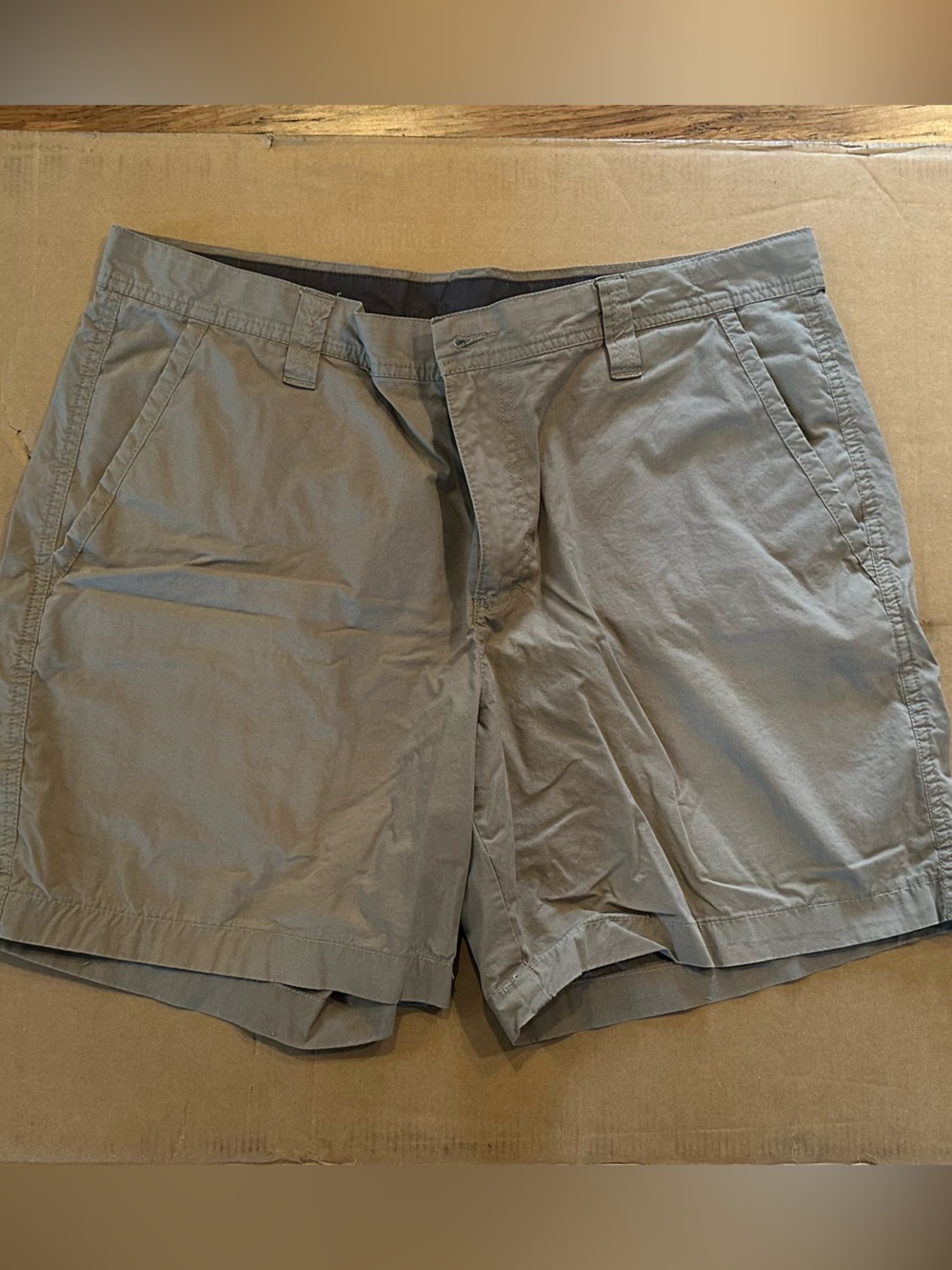 Columbia Shorts. Size 36.
